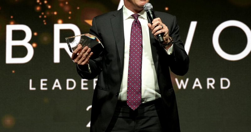 Tarl Robinson Receives Bravo Leadership Award for Transformative Vision